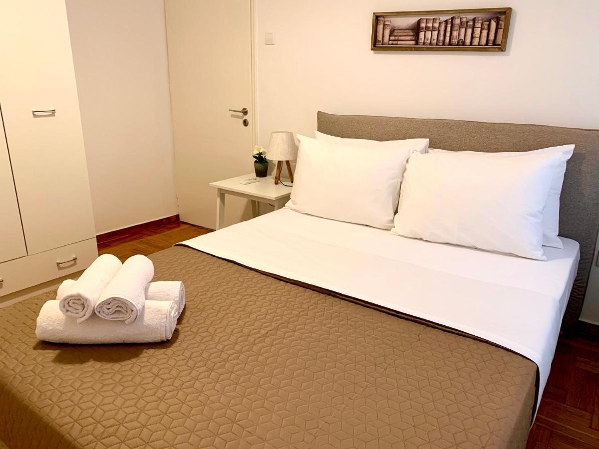 Kallimarmaro 2-Bedroom Apartment เอเธนส์ ภายนอก รูปภาพ